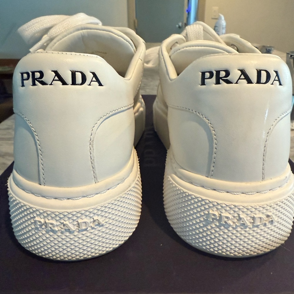 White Prada (calzature Donna) sneakers